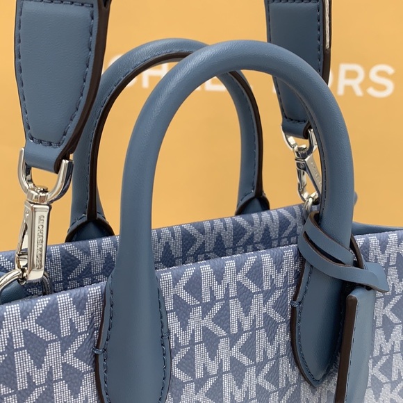 Michael Kors Mirella Extra-Small Ombré Logo Crossbody XBODY ShopperBag Denim NWT - Picture 15 of 16